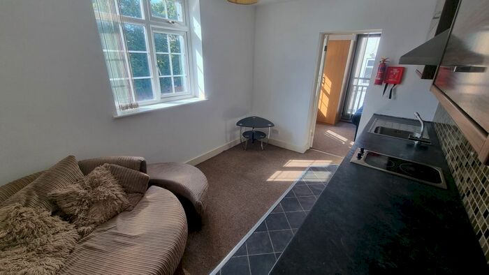 1 Bedroom Flat To Rent In Wilbraham Road, Fallowfield, Manchester, M14