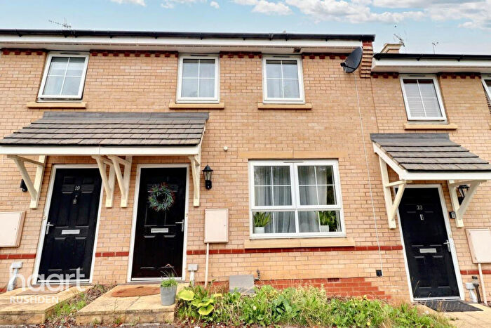 3 Bedroom Terraced House For Sale In Kestrel Drive, Rushden, NN10