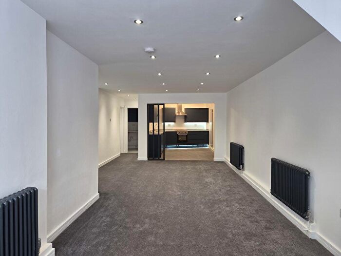 3 Bedroom Detached House To Rent In Devonshire Avenue, Nottingham, NG9