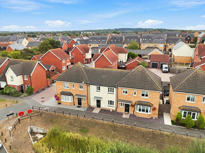 2 Bedroom Terraced House For Sale In Warwick Crescent, Dunton Fields, Basildon, SS15