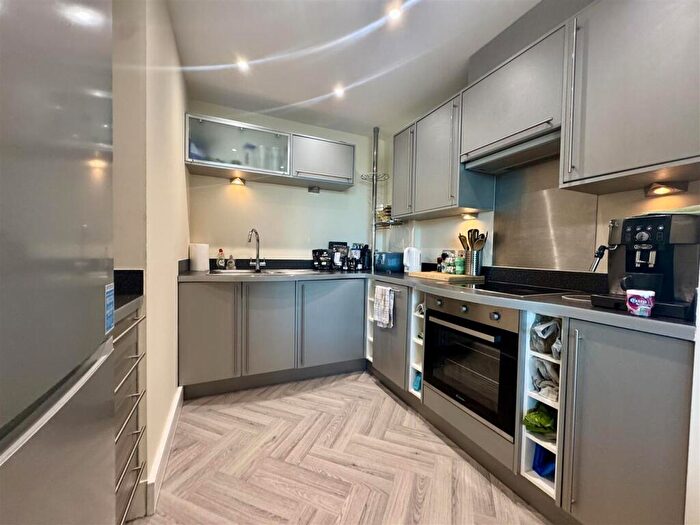 1 Bedroom Flat To Rent In Havannah Street, Cardiff, CF10