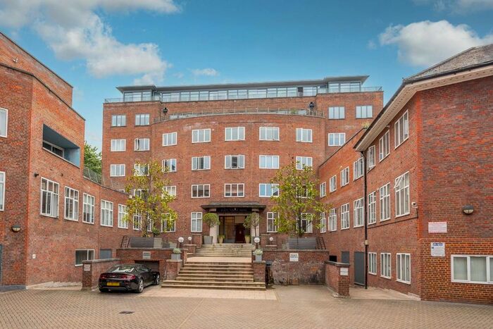 1 Bedroom Flat To Rent In Upper Richmond Road, Putney, London, SW15