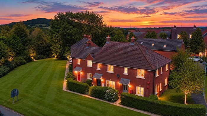 3 Bedroom End Terrace House For Sale In Lea Walk, Hucclecote, Gloucester, GL3