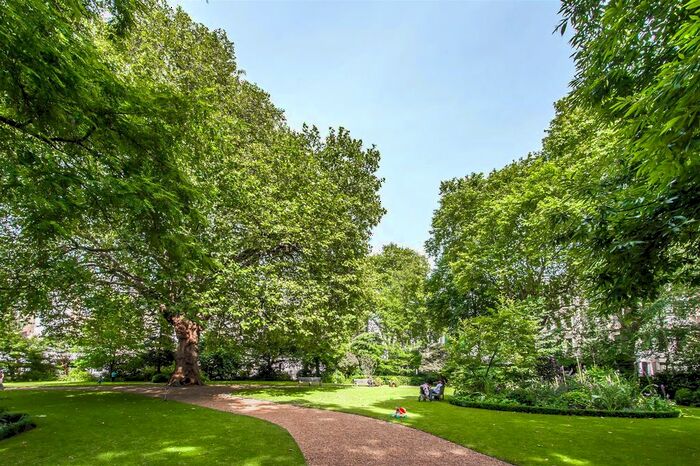 2 Bedroom Flat For Sale In Collingham Road, London, SW5