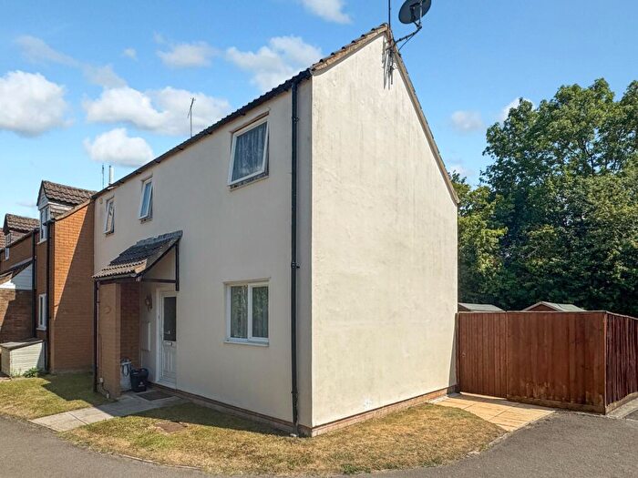 3 Bedroom End Of Terrace House For Sale In Beverstone Road, South Cerney, GL7