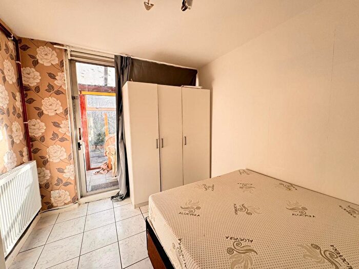 4 Bedroom Apartment To Rent In Tenbury Close, Forest Gate, Romford Road, East London, London, E7