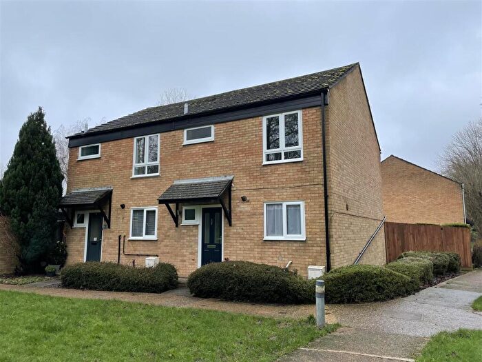 3 Bedroom Semi-Detached House To Rent In Chapel Wood, New Ash Green, Longfield, DA3