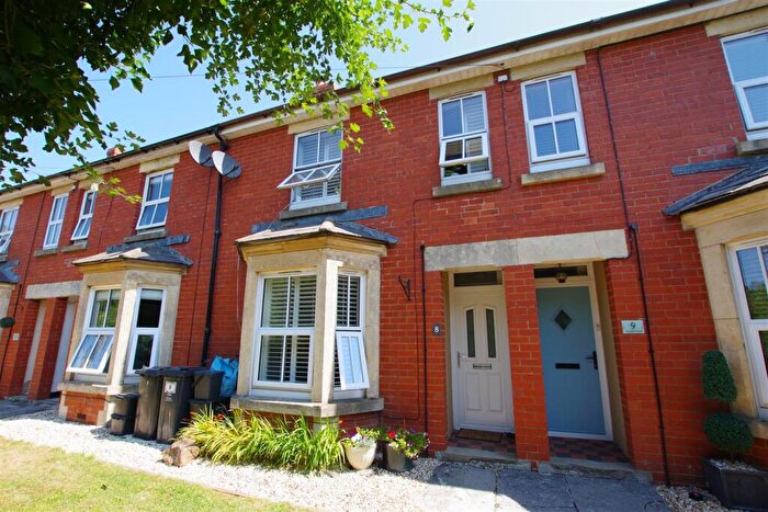 3 Bedroom Terraced House To Rent In Turnpike Road, Blunsdon, Swindon, SN26
