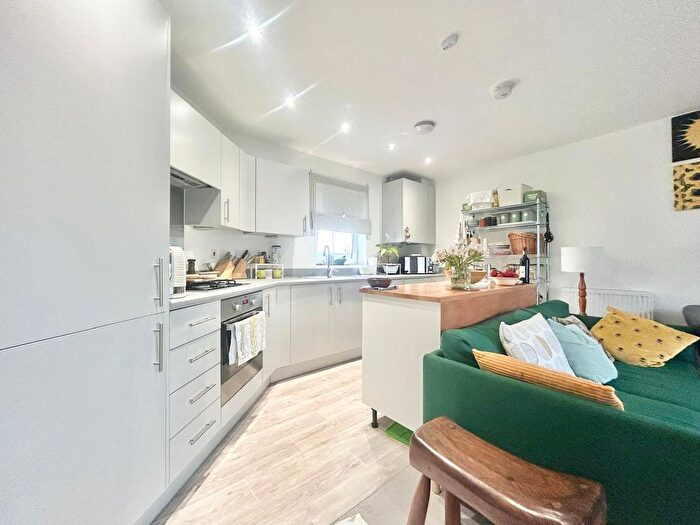 2 Bedroom Flat To Rent In Brocade Road, Andover, SP11