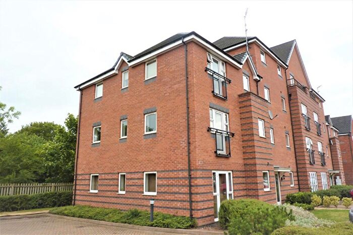2 Bedroom Apartment To Rent In Pipers Way, Burton-on-Trent, DE14