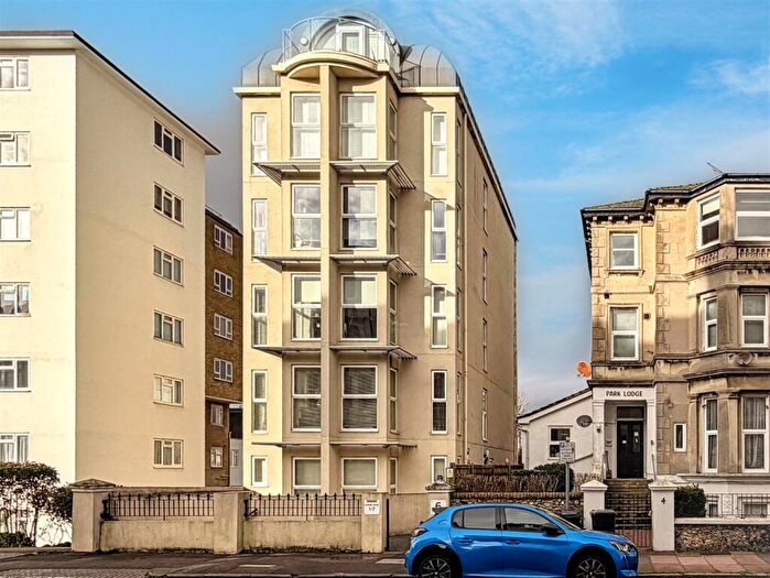 2 Bedroom Flat For Sale In Compton Street, Eastbourne, BN21
