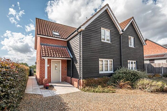 4 Bedroom Semi-Detached House To Rent In Chapel Lane, Great Glemham, IP17