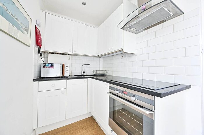 2 Bedroom Maisonette To Rent In Amberley Road, Maida Vale, London, W9