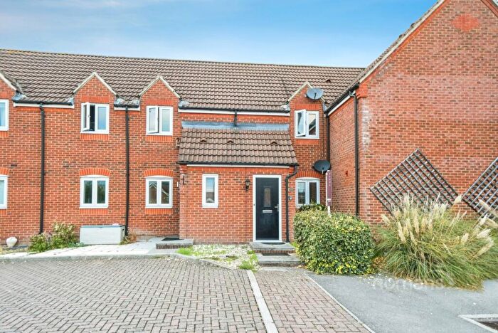 2 Bedroom Flat To Rent In Darling Close, Stratton St Margaret, Swindon, SN3