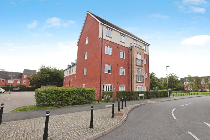 2 Bedroom Flat For Sale In Riverpark Way, Northfield, Birmingham, West Midlands, B31