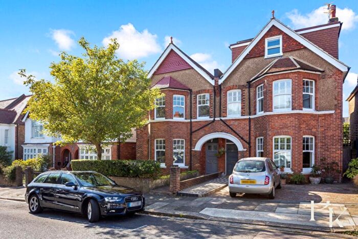 4 Bedroom Semi-Detached House For Sale In Bigwood Avenue, Hove, BN3