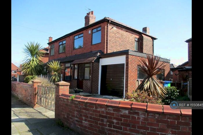 3 Bedroom Semi-Detached House To Rent In Jubilee Terrace, Middleton, Manchester, M24