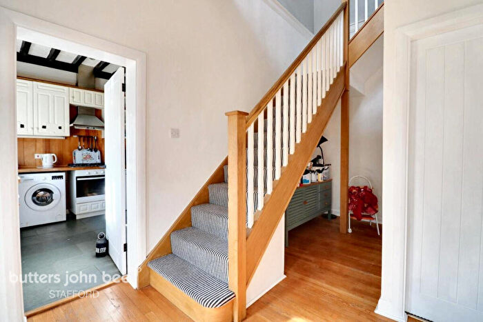 5 Bedroom Detached House For Sale In Deanshill Close, Stafford, ST16