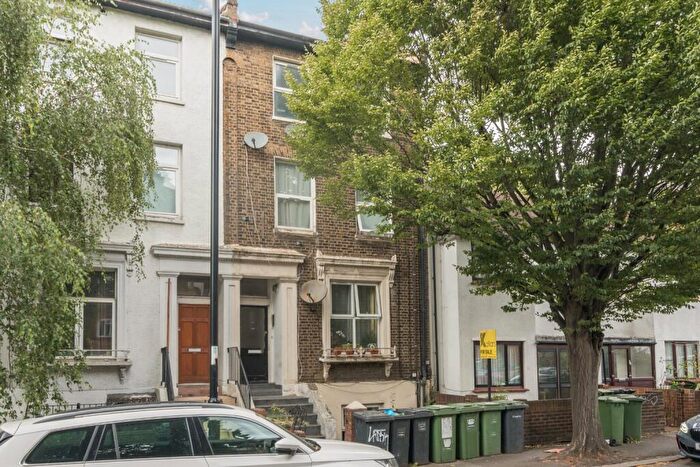 4 Bedroom Terraced House For Sale In Shardeloes Road, London, SE14