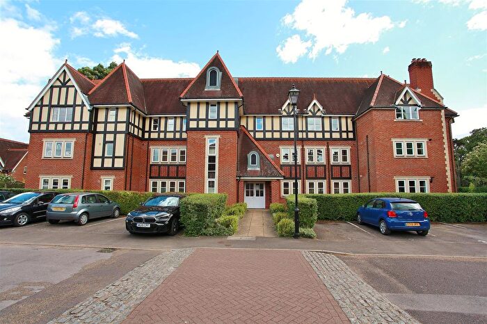 2 Bedroom Flat To Rent In Lady Place, Sutton Courtenay, Abingdon, OX14