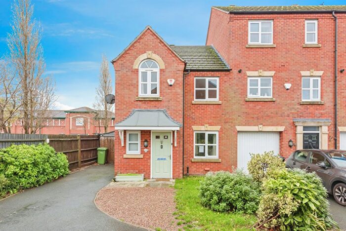 3 Bedroom Semi Detached House For Sale In Lowes Drive, Tamworth, B77