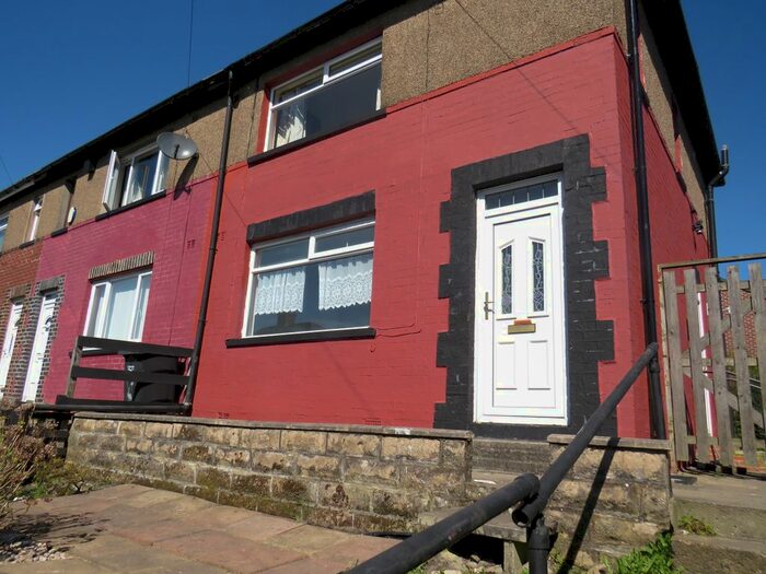 2 Bedroom Property To Rent In Denfield Avenue, Halifax, HX3