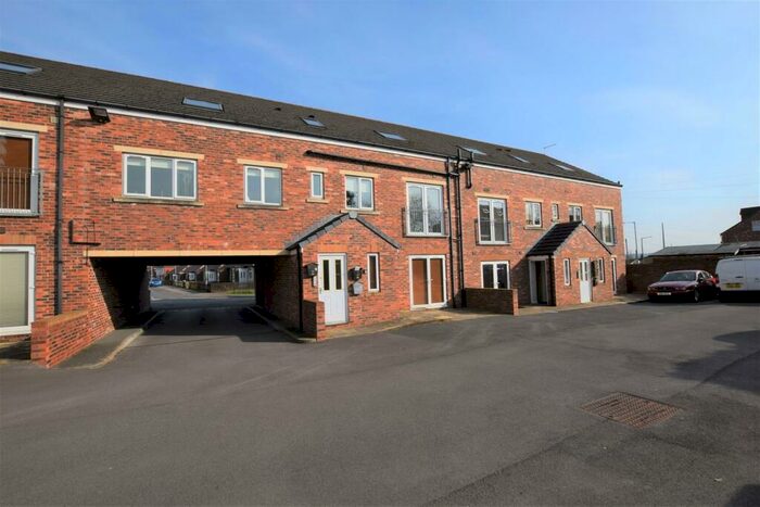 2 Bedroom Apartment To Rent In Ballfield Fold, Ballfield Lane, Kexborough, S75