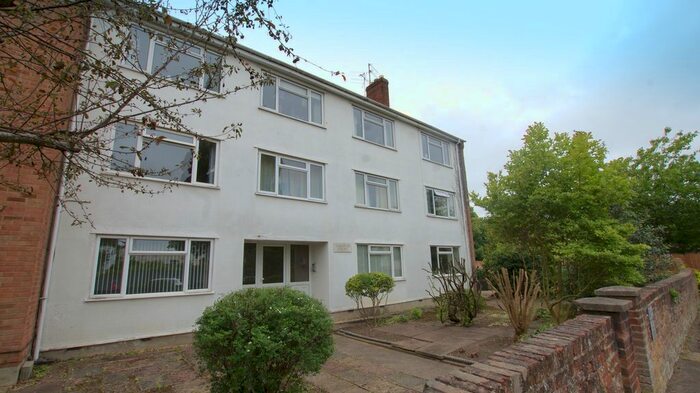 3 Bedroom Flat To Rent In Andover Road, Cheltenham, GL50