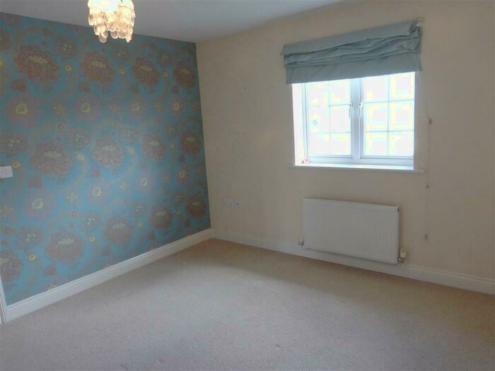 2 Bedroom Flat To Rent In Dartmoor View, Pillmere, Saltash, PL12