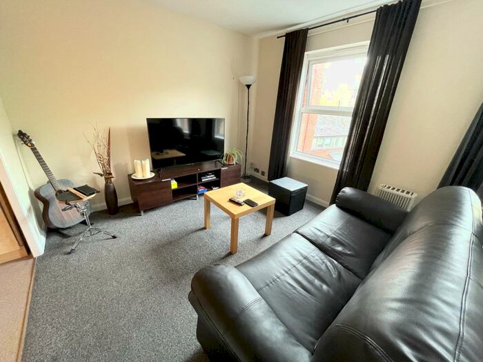 2 Bedroom Apartment To Rent In Halifax Place, Lace Market, NG1
