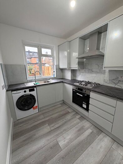 3 Bedroom Terraced House To Rent In Ilford, IG1