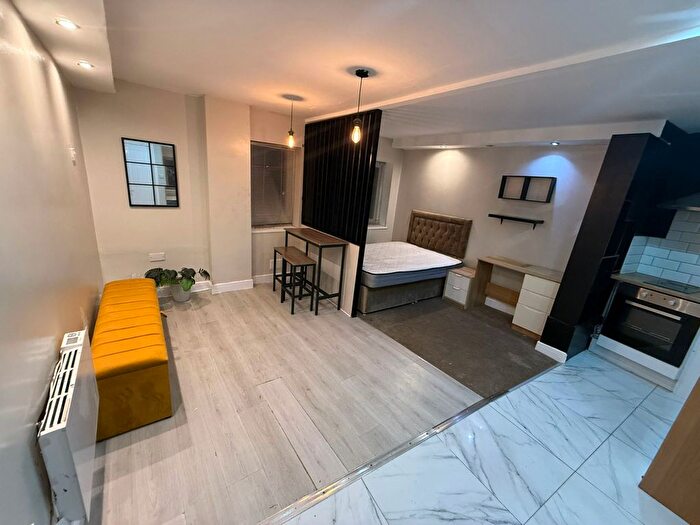 Studio To Rent In Teignmouth Road, Birmingham, B29