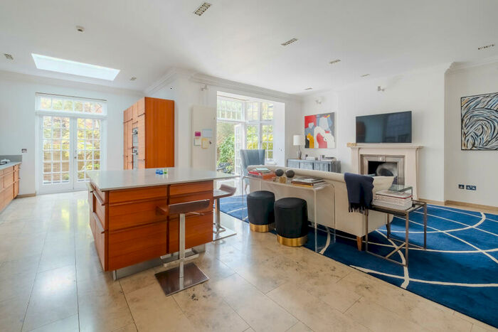 6 Bedroom Terraced House For Sale In Hamilton Terrace, London, NW8