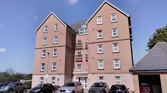 2 Bedroom Flat To Rent In Bagshawe Court, Luton, LU1