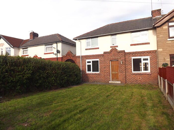 3 Bedroom Semi-Detached House To Rent In Laughton Road, Thurcroft, Rotherham, S66