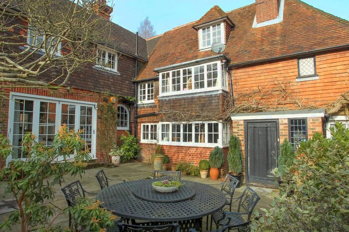 5 Bedroom Semi-Detached House To Rent In Chuck Hatch, Hartfield, Hartfield TN7