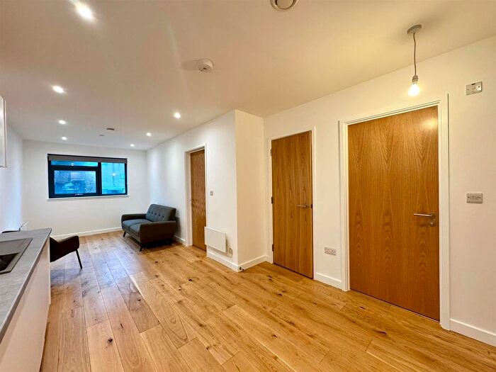 1 Bedroom Flat To Rent In Windmill Street, Birmingham, B1