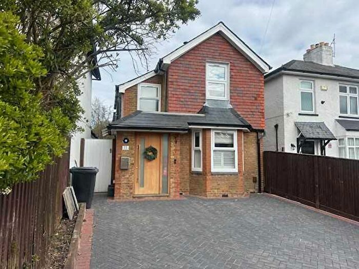 3 Bedroom Detached House For Sale In Britwell Road, Burnham, SL1