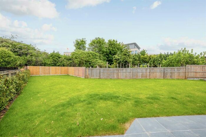6 Bedroom House To Rent In Tilling Road, Bristol, BS10