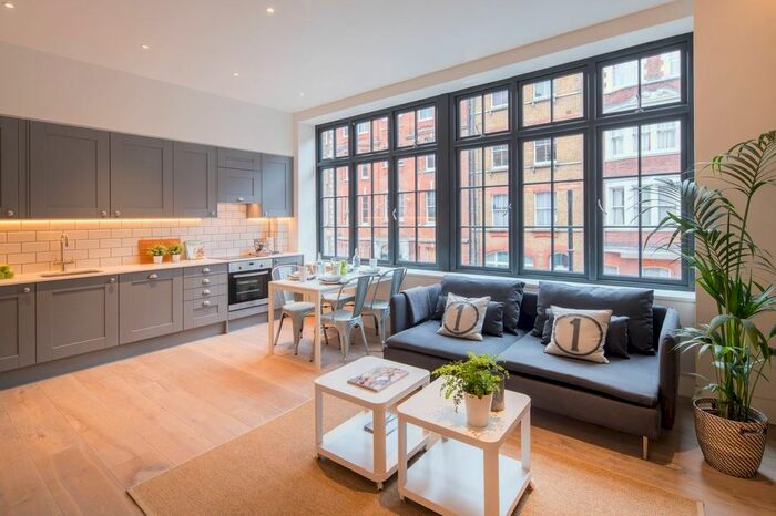 2 Bedroom Flat To Rent In Great Titchfield Street, London, Greater London, W1W