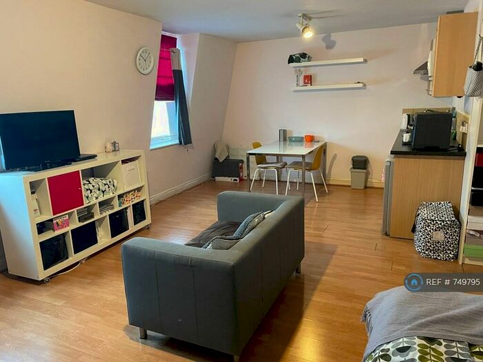 Studio To Rent In Finchley Road, London, NW3