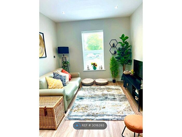 1 Bedroom Flat To Rent In Westby Road, Bournemouth, BH5