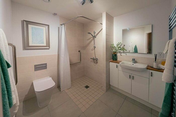 1 Bedroom Retirement Property To Rent In Kenn Road, Clevedon, North Somerset, BS21