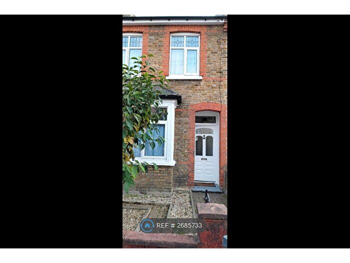 3 Bedroom Terraced House To Rent In Park Road, Hounslow, TW3