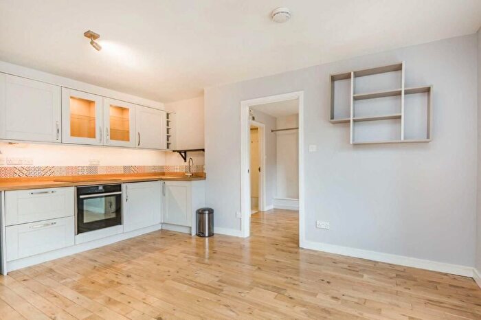 1 Bedroom Flat To Rent In Gefle Close, Bristol, BS1