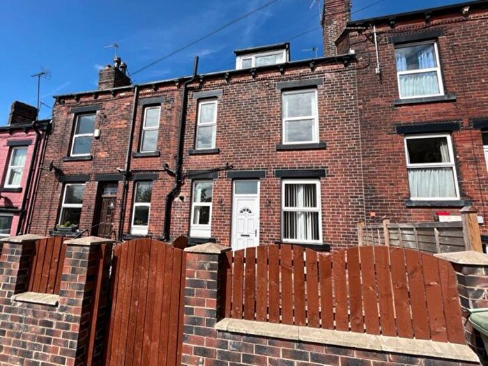 2 Bedroom Terraced House For Sale In Barnbrough Street, Leeds, LS4