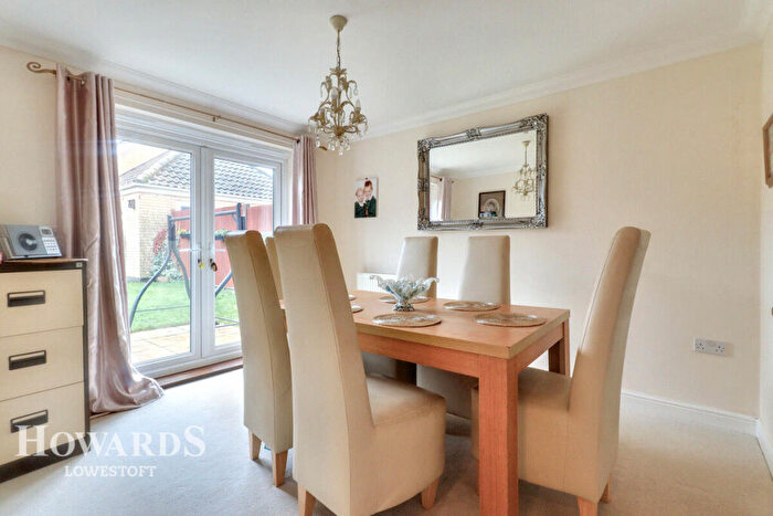 4 Bedroom Detached House For Sale In Amber Drive, Kessingland, NR33