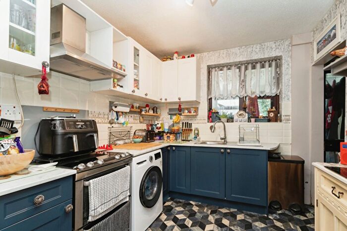 3 Bedroom End Of Terrace House For Sale In Foster Road, Norwich, Norfolk, NR3