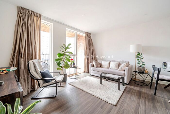 1 Bedroom Flat To Rent In Whelan Road, London, W3