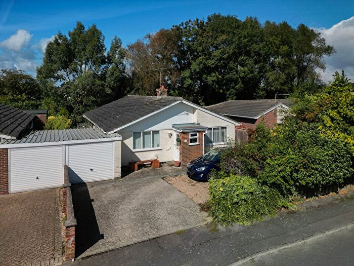 3 Bedroom Bungalow For Sale In Swan Green, Sellindge, TN25